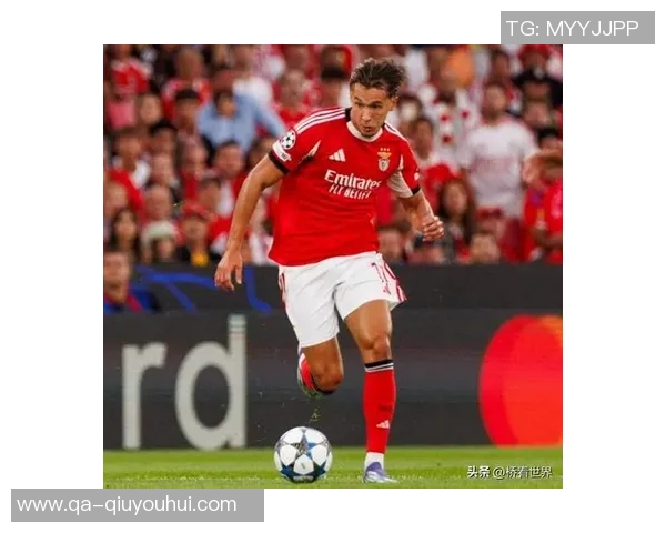 穆里尼奥执教生涯中的意外转折本菲卡前锋本欲加盟却转投费内巴切